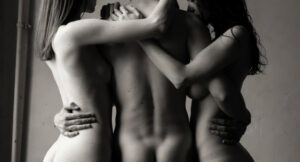 Mehr über den Artikel erfahren Ménage à trois